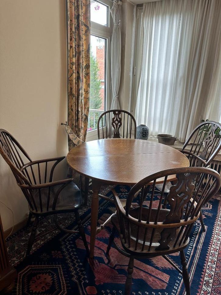 Antieke ronde eikenhouten tafel. ALLES MOET WEG!, Antiek en Kunst, Antiek | Meubels | Tafels, Ophalen