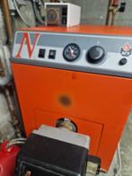 ACV-olieketel met bijbehorende ketel., Ophalen, Kachel