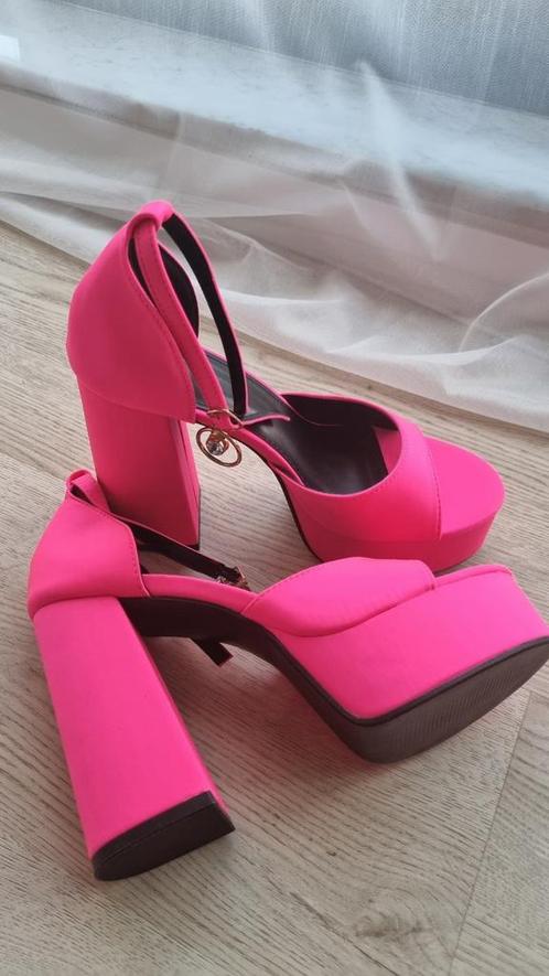 Stijlvolle Fuchsia Rose vintage Plateau Hakken 39, Kleding | Dames, Schoenen, Nieuw, Roze, Ophalen of Verzenden