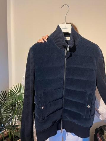 Moncles jas beschikbaar voor biedingen