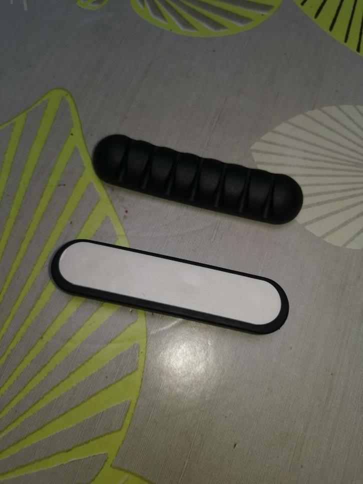 4 kabelhouders met dubbelzijdige plakband, Diversen, Bureau-accessoires, Nieuw, Ophalen of Verzenden