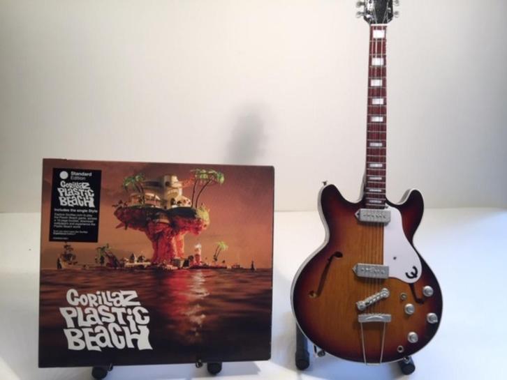 CD - Gorillaz - Plastic Beach, Cd's en Dvd's, Cd's | Rock, Zo goed als nieuw, Alternative, Ophalen of Verzenden