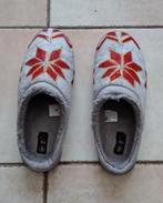 Pantoffels maat 42, Kleding | Dames, Schoenen, Ophalen of Verzenden, Gedragen, Pantoffels of Sloffen, Grijs