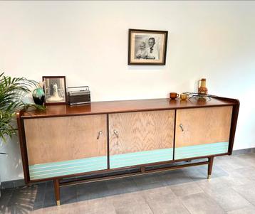 Retro jaren 50 dressoir beschikbaar voor biedingen