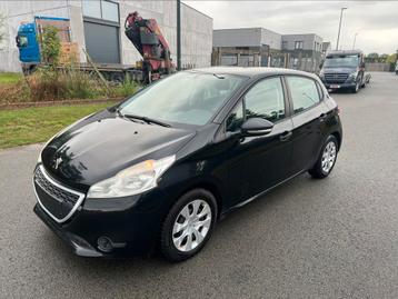 Peugeot 208 , 1.2 Benzine , 114.000 KM , 2013 beschikbaar voor biedingen