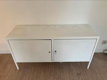 Ikea ps lockerkast beschikbaar voor biedingen