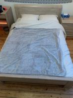 Cadre de lit en très bon état (140x200), Comme neuf, Deux personnes, Beige, Bois