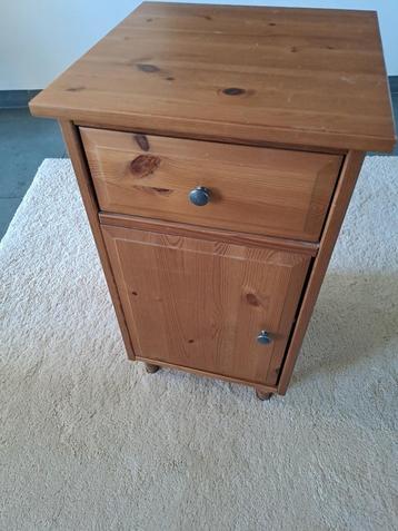 IKEA Hemnes nachtkastje (2de ook beschikbaar) beschikbaar voor biedingen