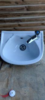 Lavabo toilet, Doe-het-zelf en Bouw, Sanitair, Ophalen, Zo goed als nieuw, Kraan