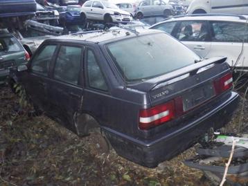 Feu arrière gauche d'un Volvo 4-Serie