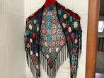 Gehaakte sjaal met parels en bloemen. Nieuw., Ophalen of Verzenden, Nieuw, Sjaal