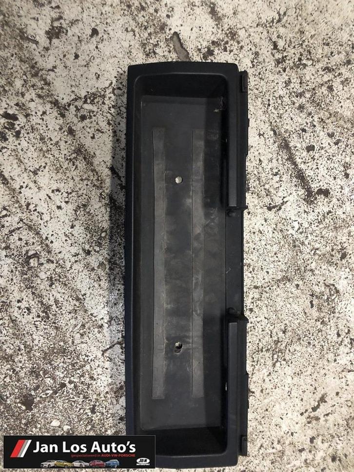 Middenplaat achterklep Audi 80 avant B4 8a9 853 465, Autos : Pièces & Accessoires, Carrosserie & Tôlerie, Haillon arrière, Audi