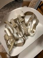 Harnais Stokke, Enlèvement, Comme neuf