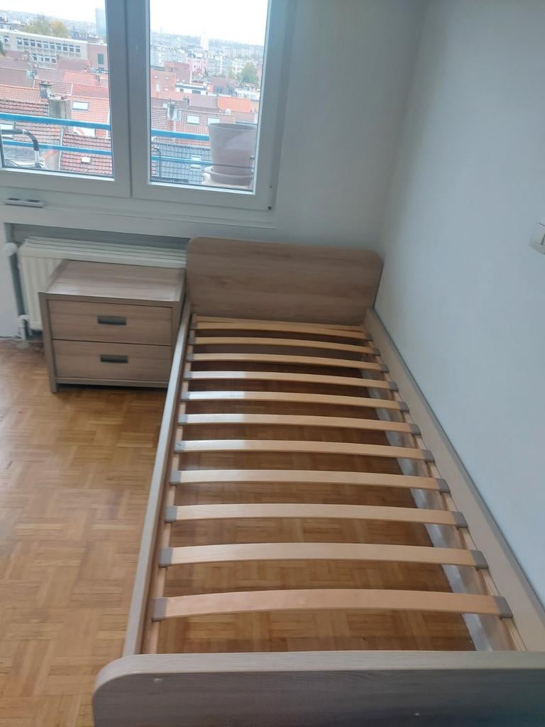 Lit en bois beige, Maison & Meubles, Chambre à coucher | Chambres à coucher complètes, Enlèvement