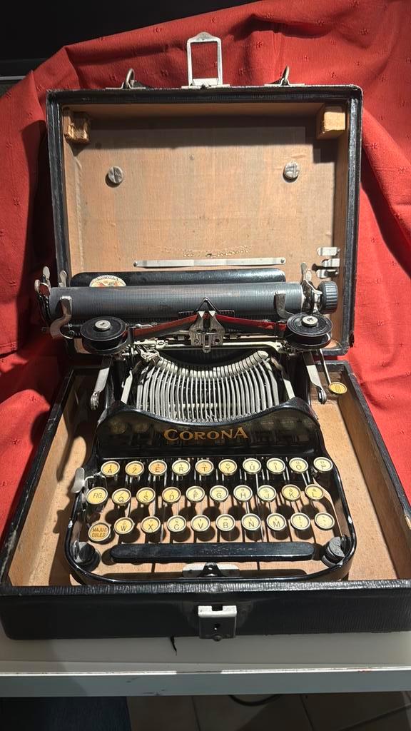 Ancienne machine à ecrire, Diversen, Typemachines, Zo goed als nieuw, Ophalen