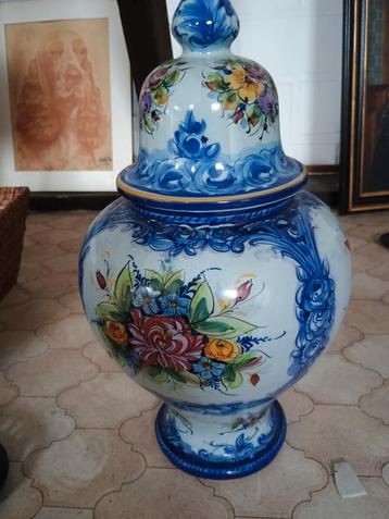 Portugees porselein vintage vestal alcobaca hand painted  beschikbaar voor biedingen