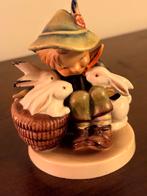 Hummel Goebel, jongen met konijntjes, Verzamelen, Ophalen of Verzenden, Zo goed als nieuw, Hummel