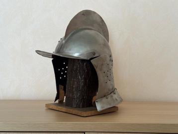 Metalen ridderhelm, Enlèvement, Utilisé, Garçon ou Fille