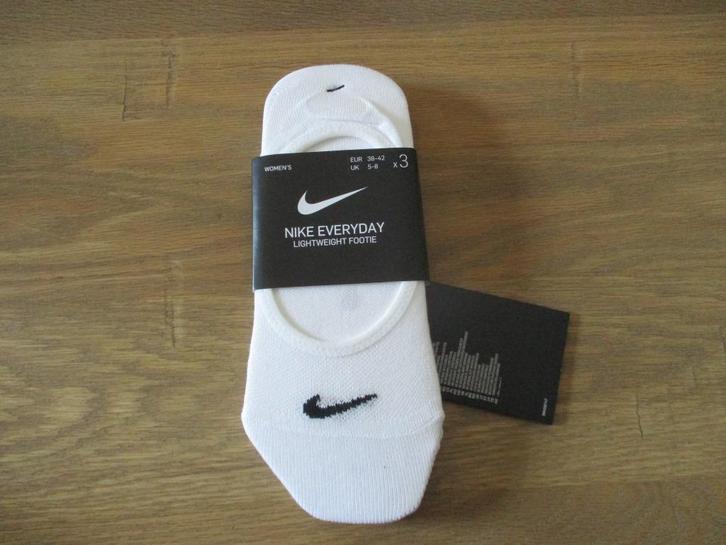 Nike Footie sokken, kousen (3 paar)Everyday Lightweight foot, Kleding | Dames, Sokken en Kousen, Nieuw, Kousenvoetjes en Kniekousjes