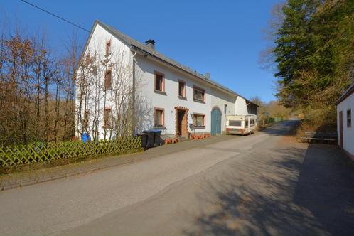 Vrijstaand woonhuis met schuur en weide in de Eifel, Immo, Buitenland, Duitsland, Woonhuis, Dorp