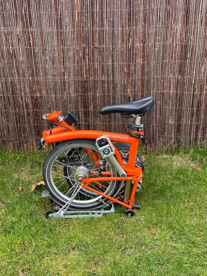 Vélo pliable Brompton tige de selle allongée et moyeu dynamo, Vélos & Vélomoteurs, Vélos | Vélos pliables, Comme neuf, Brompton