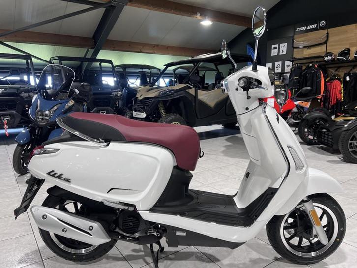 Kymco Like 50 CLASSE A 25 km/h, Motoren, Motoren | Overige merken, Bedrijf, Scooter, 11 kW of minder, Ophalen