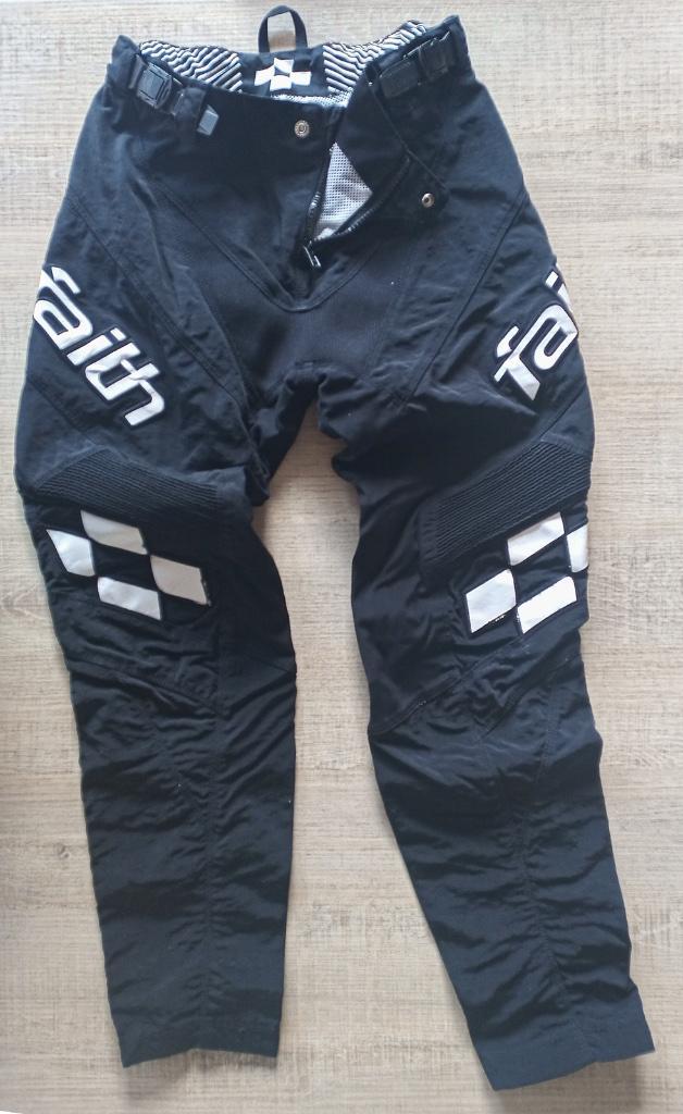 BMX broeken Faith, Fietsen en Brommers, Fietsaccessoires | Fietskleding, Zo goed als nieuw, Onderkleding, Ophalen