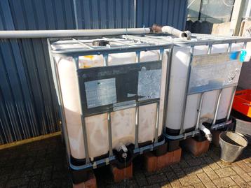 Ibc op plastiek pallet beschikbaar voor biedingen