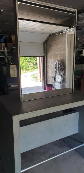 Pro kaptafel met dubbele spiegel  beschikbaar voor biedingen