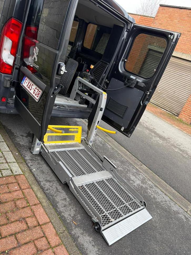 Peugeot Boxer 22HDI 120pk voor het vervoer van PMR, Auto's, Peugeot, Particulier, Boxer, Aangepast voor mindervaliden, ABS, Achteruitrijcamera