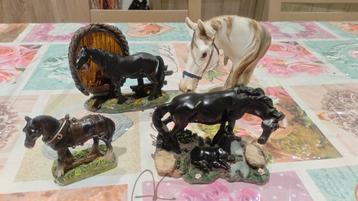 4 paardenbeelden beschikbaar voor biedingen