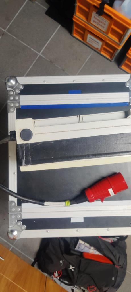 Stroomkast 32A, Doe-het-zelf en Bouw, Elektriciteit en Kabels, Gebruikt, Overige typen, Ophalen