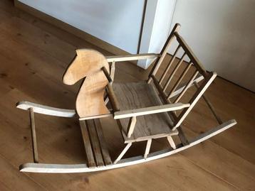 vintage hobbelpaardje beschikbaar voor biedingen