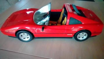Barbie Ferrari beschikbaar voor biedingen