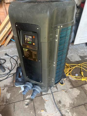Warmtepomp zwembad 11kw beschikbaar voor biedingen