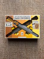 Let’s Hit Each Other With Fake Swords gezelsschapspel, Trois ou quatre joueurs, Enlèvement ou Envoi, Comme neuf