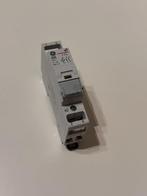 Elfa+ relais 24V AC 666133, Ophalen, Zo goed als nieuw