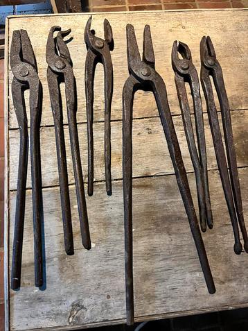 Diverse smeedtangen – onmisbaar gereedschap voor de smid beschikbaar voor biedingen