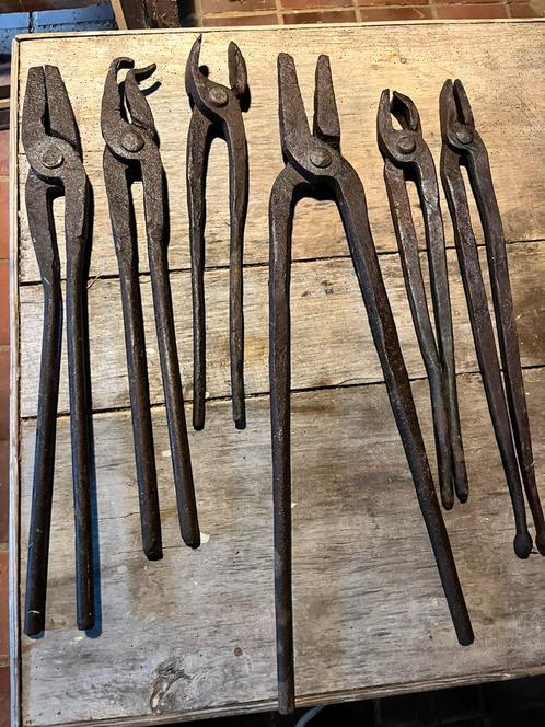 Diverse smeedtangen – onmisbaar gereedschap voor de smid, Doe-het-zelf en Bouw, Gereedschap | Handgereedschap, Gebruikt, Ophalen