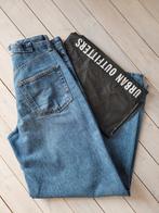 Jeans van BDG, Urban Outfitters, maat W27, Kleding | Dames, Overige Dameskleding, Ophalen of Verzenden, Zo goed als nieuw