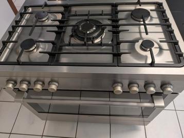 Gasfornuis met oven beschikbaar voor biedingen