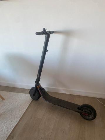 Step van ninebot+sneloplader beschikbaar voor biedingen