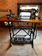Phœnix 236 trapnaaimachine, Antiquités & Art, Antiquités | Machines à coudre, Enlèvement