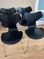 4 vlinderstoelen Grand Prix Arne Jacobsen voor Fritz Hansen, Ophalen