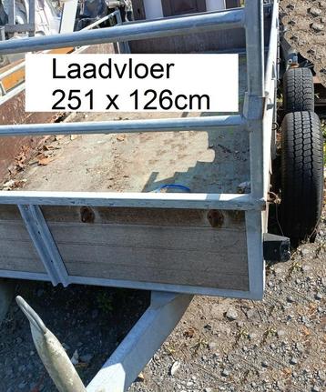 Aanhangwagen met oplooprem Saris Laadvloer 251 x 126cm beschikbaar voor biedingen
