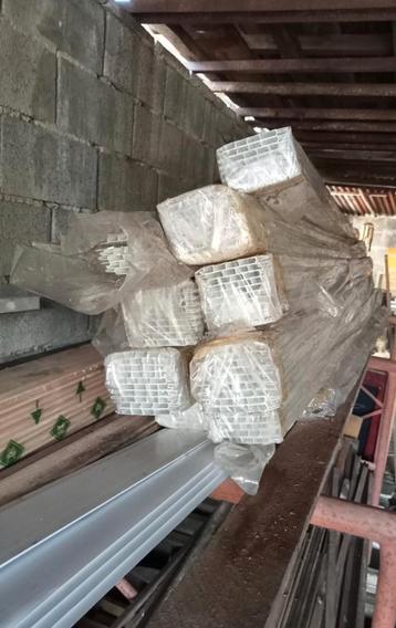 Lambris PVC blanc  beschikbaar voor biedingen