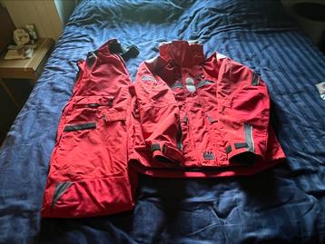 Veste et salopette de quart XM yachting beschikbaar voor biedingen