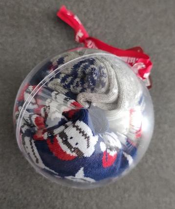 Kerstsokken in kerstbal, maat 31/34 beschikbaar voor biedingen