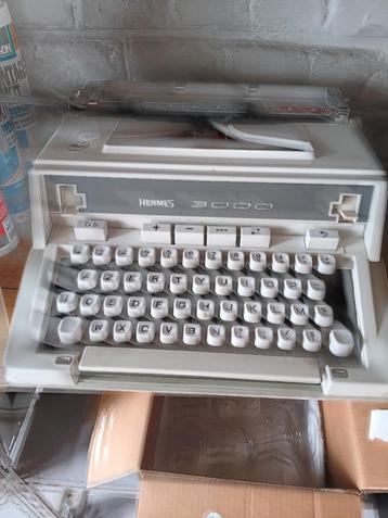 Typemachine vintage beschikbaar voor biedingen