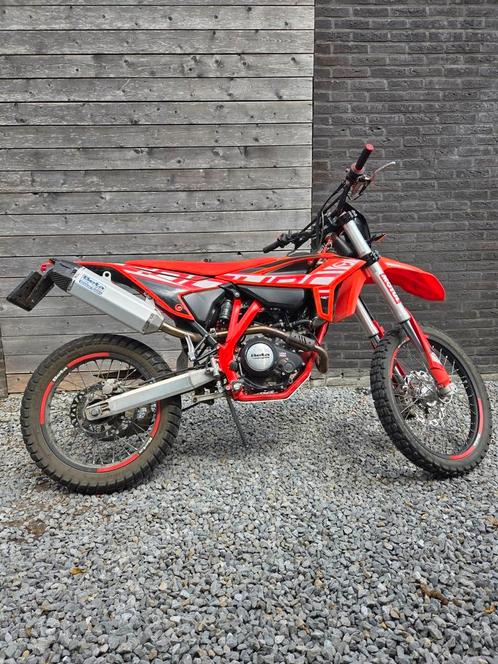 Beta rr 125cc lc 4takt 2021 enduro, Fietsen en Brommers, Brommers | Crossbrommers, Zo goed als nieuw, Ophalen